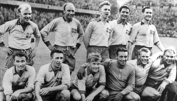 Pele-chao-the-gioi-Brazil-lan-dau-toi-ngoi-vuong-World-Cup-1958-6