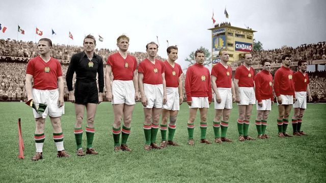 Tinh-than-Duc-quat-do-The-he-vang-Hungary-World-Cup-1954-5