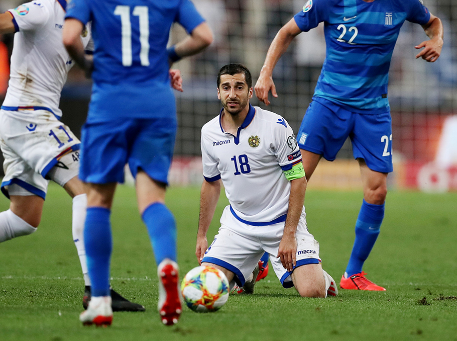 Soccer Football - Euro 2020 Qualifier - Group J - Greece v Armenia - Olympic Stadium, Athens, Greece - June 11, 2019  Armenia’s Henrikh Mkhitaryan reacts during the match   REUTERS/Alkis Konstantinidis - RC182ED84960