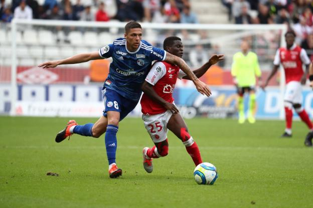 reims-vs-strasbourg-ve-ban-ket-cho-khach-03h00-ngay-08-01-cup-lien-doan-phap-coupe-de-la-ligue-1