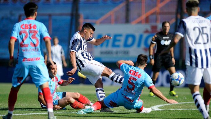 arsenal-sarandi-vs-talleres-cordoba-noi-da-mach-bat-bai-05h00-ngay-11-02-vdqg-argentina-argentina-super-liga-1