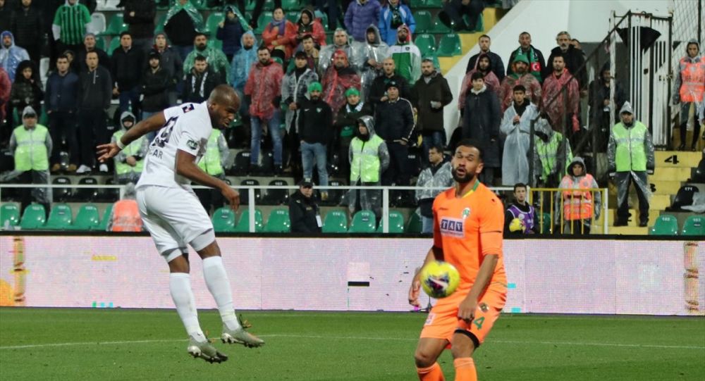 kasımpasa-vs-denizlispor-00h00-ngay-25-02-2