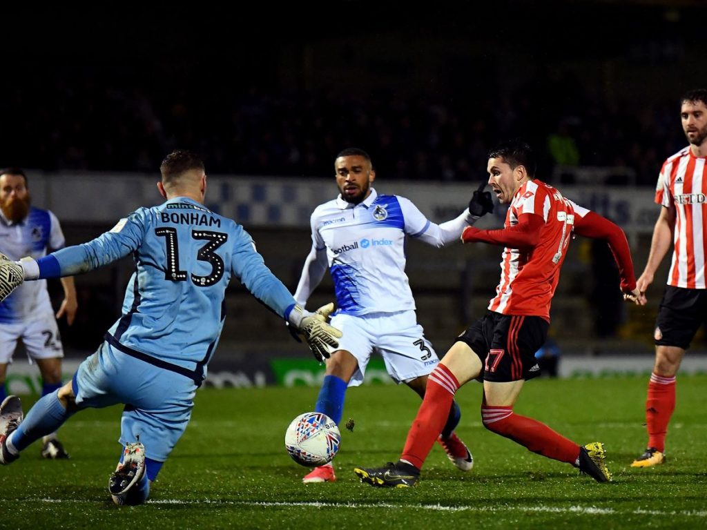 bristol-rovers-vs-sunderland-02h45-ngay-11-03-2