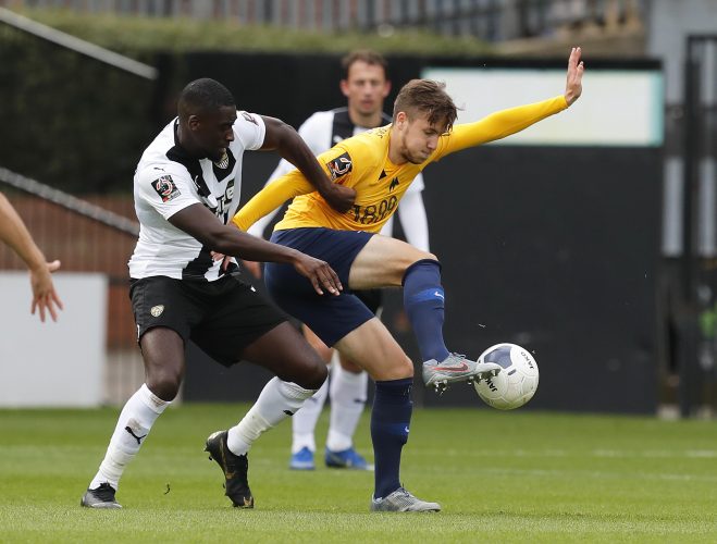 torquay-united-vs-notts-county-02h45-ngay-18-03-2