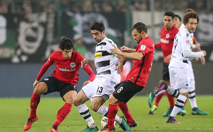 Eintracht-Frankfurt-vs-Monchengladbach-Diem-tua-san-nha-23h30-ngay-16-05-VDQG-Duc-Bundesliga-3